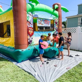 JUMPIN' JAQ'S - Updated December 2025 - 29 Photos - New Bedford