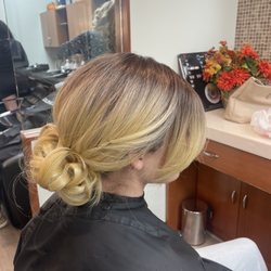 Greenwich Top Salon - Had a great experience at the riverside location today with Sara. I came in last minute and she exceeded my expectations!