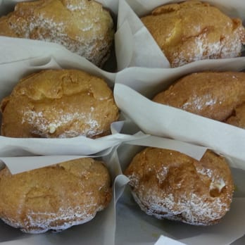 Beard Papa's - 6 original - Bakeries Near Me - Gardena, California
