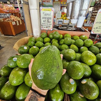 Robert Is Here - Fruits & Veggies Near Me - Homestead, Florida