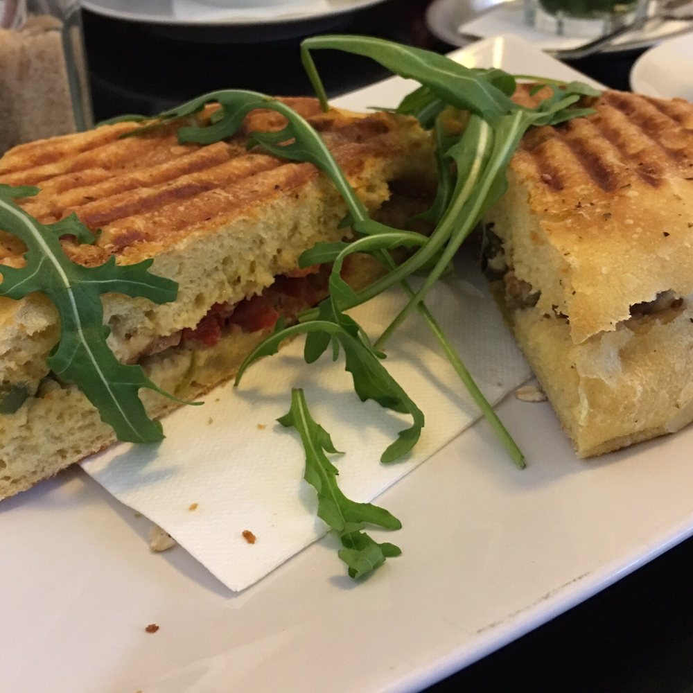 Cafecafe - focaccia "ziegenkäse & gemüse" - Cafes Near Me - Cologne, NW
