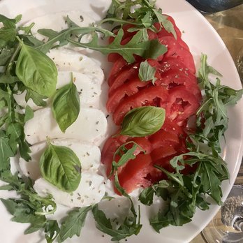 Il Pirun - Caprese salad - Italian Near Me - Corniglia, SP