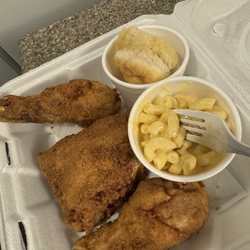 Charlie D's Seafood and Chicken - Chicken Fried Chicken Mac and Cheese Buttermilk Biscuit