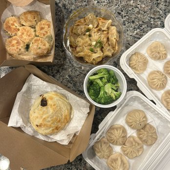 Fan's Asian Corner - shrimp & cheese fried deumplings, chili oil dumplings, beef sandwich, pork steamed dumplings, broccoli - Bubble Tea Near Me - St Peters, Missouri Fan's Asian Corner - shrimp & cheese fried deumplings, chili oil dumplings, beef sandwich, pork steamed dumplings, broccoli - Bubble Tea Near Me - St Peters, Missouri