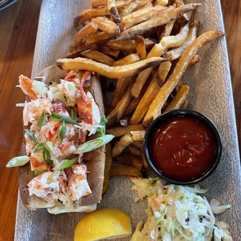 The Tipsy Oak - Lobster Roll !!! THIS IS A MUST TRY! Sooo good!!! - Gastropubs Near Me - Arlington, Texas The Tipsy Oak - Lobster Roll !!! THIS IS A MUST TRY! Sooo good!!! - Gastropubs Near Me - Arlington, Texas