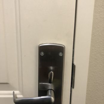 La Quinta by Wyndham Houston Rosenberg - Door handle - Hotels Near Me - Rosenberg, Texas