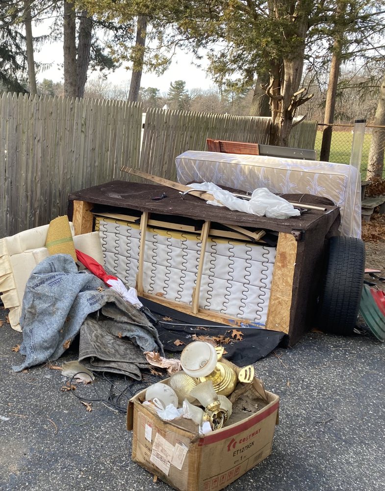 ROSARIO’S JUNK REMOVAL Updated October 2024 11 Photos Springfield