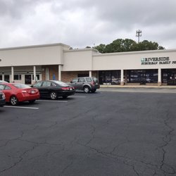 Riverside Suburban Family Practice - View from the parking lot