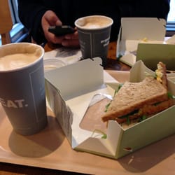 EAT. - Drinken uit karton, eten uit een doos, dan ben je bij Costa beter af: zelfde prijs maar echt servies en  lekker (en ook nog eens gezellig)