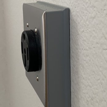 Innovation Electric - Clean 14-50 outlet installation - Electricians Near Me Innovation Electric - Clean 14-50 outlet installation - Electricians Near Me