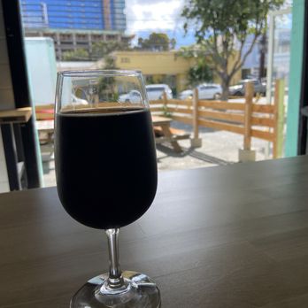 Howzit Brewing - Gingerbread stout - Breweries Near Me - Honolulu, Hawaii