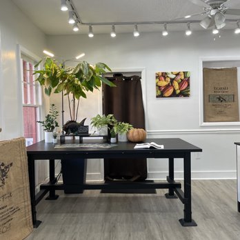 Potomac Chocolate - Chocolatiers & Shops Near Me - Occoquan, Virginia