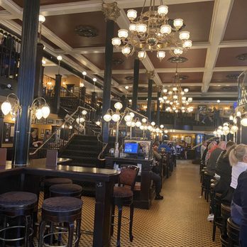 Bard and Banker - Inside - Pubs Near Me - Victoria, British Columbia Bard and Banker - Inside - Pubs Near Me - Victoria, British Columbia