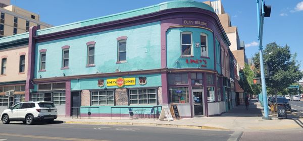 Lindy's Diner by null