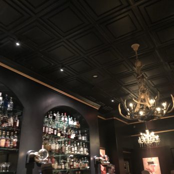 CW's Gin Joint - Cocktail Bars Near Me - Tampa, Florida CW's Gin Joint - Cocktail Bars Near Me - Tampa, Florida