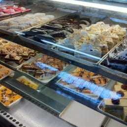 I recommend the guava and buñuelos! Mmmmm....... I recommend the guava and buñuelos! Mmmmm.......