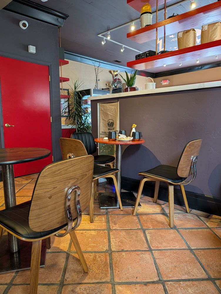 Ohm Coffee Roasters - Photo 2