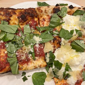 Scottie's Pizza Parlor SE - Defino & Burrata - Pizza Near Me - Portland, Oregon Scottie's Pizza Parlor SE - Defino & Burrata - Pizza Near Me - Portland, Oregon