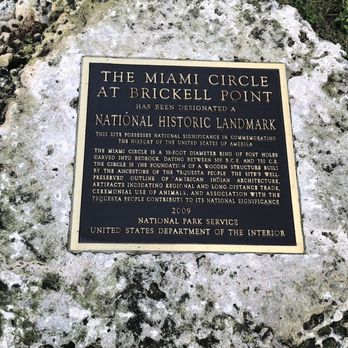 Miami Circle Park - Parks Near Me - Miami, Florida Miami Circle Park - Parks Near Me - Miami, Florida