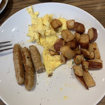 Mimi's Cafe - Breakfast & Brunch Near Me - Corona, California