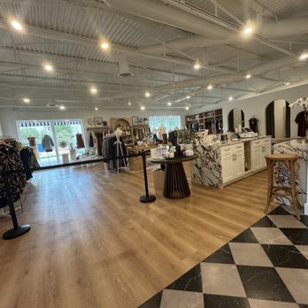 Mazúr Coffee - Boutique - Coffee & Tea Near Me - Austin, Texas