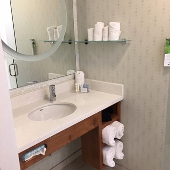Courtyard by Marriott Ewing Princeton - cute, stocked bathroom - Hotels Near Me - Ewing Township, New Jersey Courtyard by Marriott Ewing Princeton - cute, stocked bathroom - Hotels Near Me - Ewing Township, New Jersey