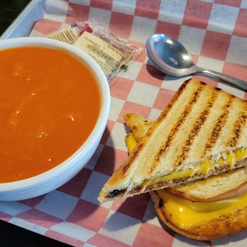 George's Corner Tavern - Grilled cheese and tomato soup - Sports Bars Near Me - Portland, Oregon George's Corner Tavern - Grilled cheese and tomato soup - Sports Bars Near Me - Portland, Oregon