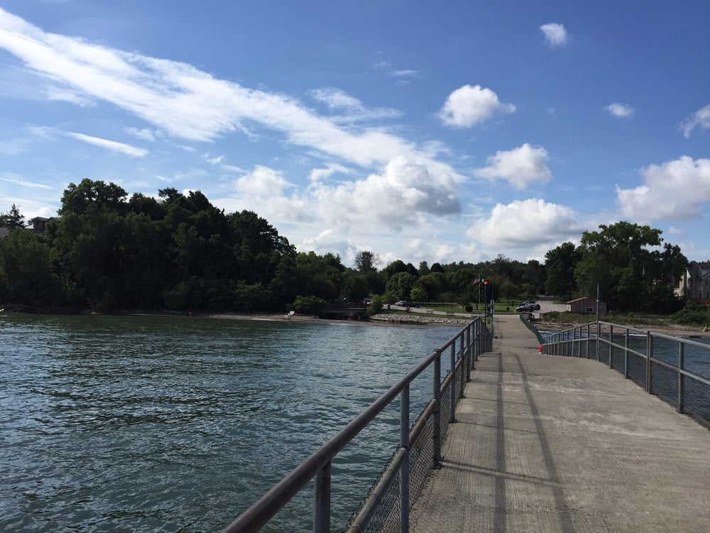 BRADSTREET’S LANDING Updated August 2024 13 Photos 22400 Lake Rd