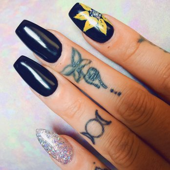Modern Nail Bar - Awesome nails done by Mimi! - Nail Salons Near Me - Keller, Texas