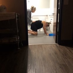 Karen Roberts ManaDoula - Karen pressing on my back during contractions