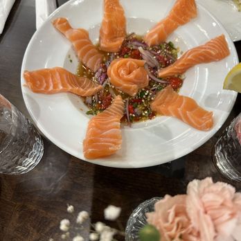 Black Thai Authentic Cuisine - Raw salmon - Salad Near Me - Carrollton, Texas Black Thai Authentic Cuisine - Raw salmon - Salad Near Me - Carrollton, Texas