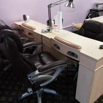 2NE1 Nails - Well organized nail station - Reflexology Near Me - Williamsville, New York
