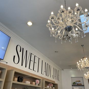 Sweet Lady Jane - Studio City - Custom Cakes Near Me - Studio City, California