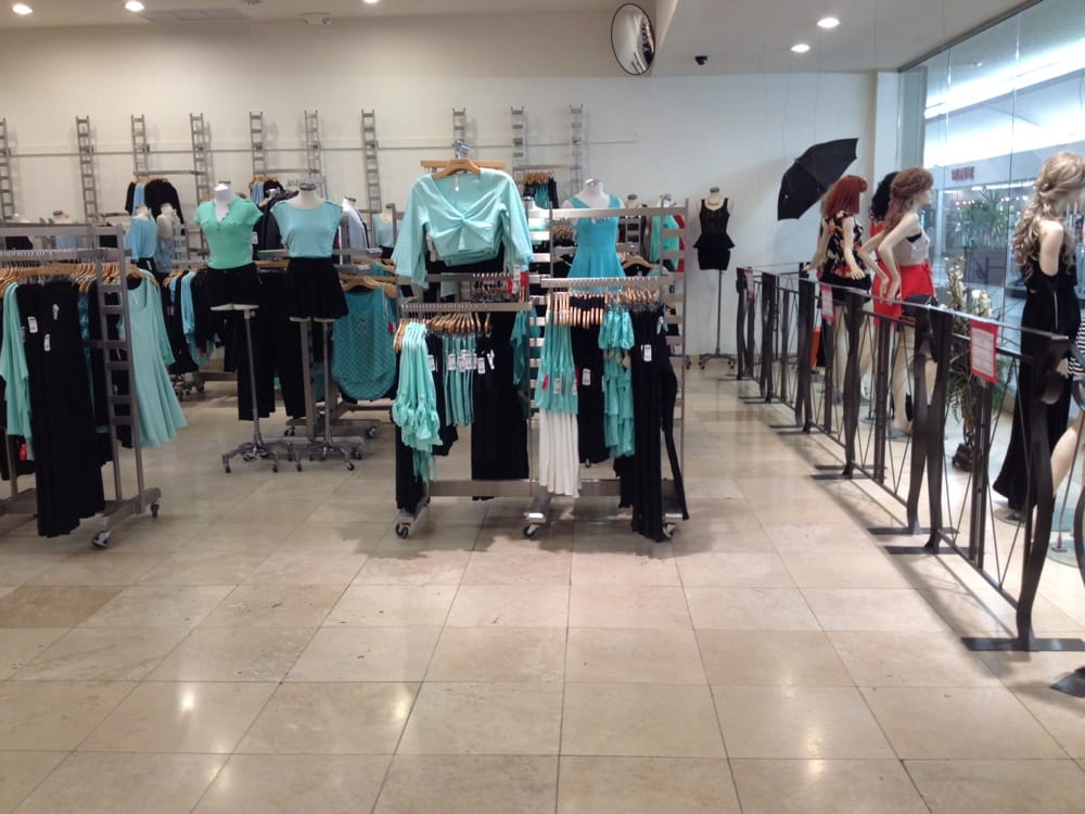 XI CLOTHING Updated October 2024 1630 W Montebello Ave, Phoenix