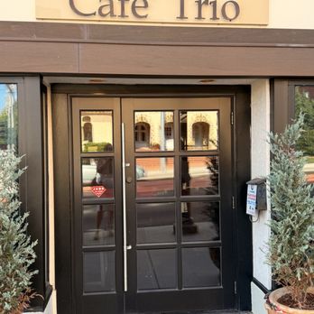 Cafe Trio - Front door - New American Near Me - Kansas City, Missouri