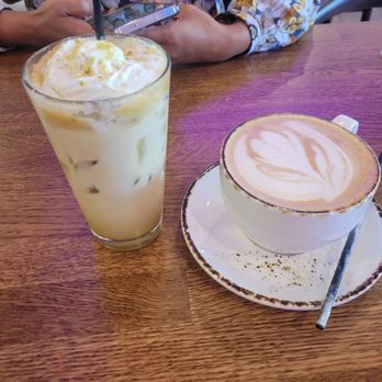 Madres Brunch - Breakfast & Brunch Near Me - Placentia, California
