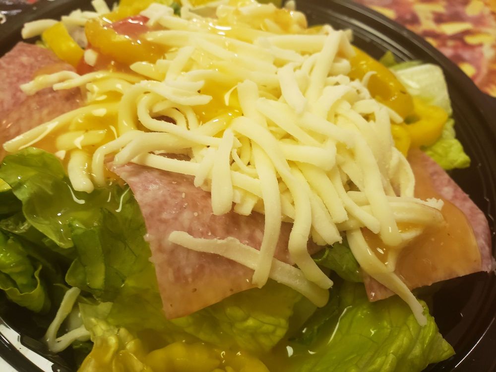 COTTAGE INN PIZZA Updated July 2024 16 Reviews 1743 W Grand Riv