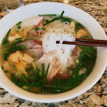 Da Vang Restaurant - Hu tieu wonton. Ask for thick wide flat noodles. These pho noodles are wrong and made the dish taste entirely different. - Vietnamese Near Me - Phoenix, Arizona Da Vang Restaurant - Hu tieu wonton. Ask for thick wide flat noodles. These pho noodles are wrong and made the dish taste entirely different. - Vietnamese Near Me - Phoenix, Arizona