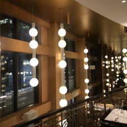 Vue du deuxième étage du restaurant
