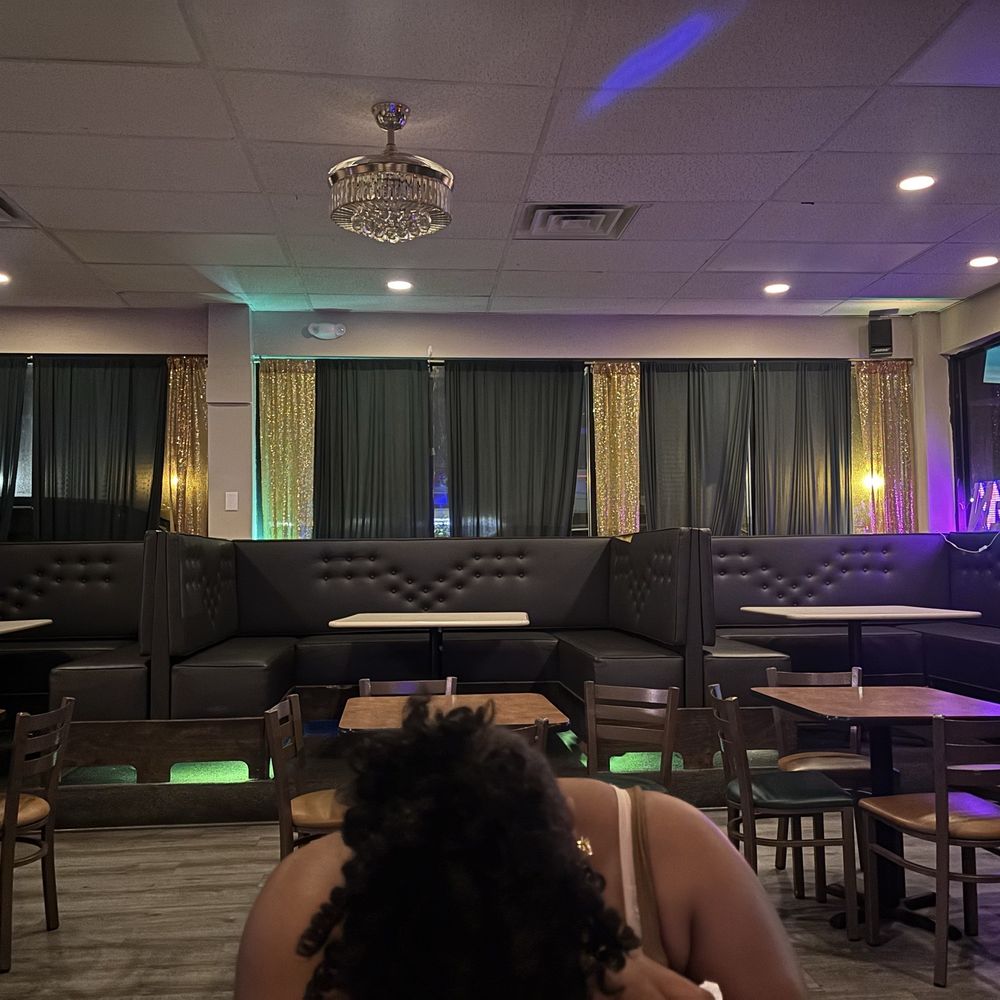 ENVEE Restaurant & Bar - Fish & Chips Near Me - Columbia, South Carolina ENVEE Restaurant & Bar - Fish & Chips Near Me - Columbia, South Carolina