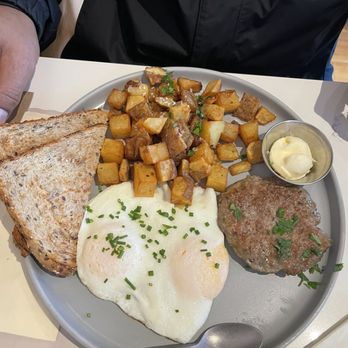 Willow & Whisk - Big breakfast with sausage - Breakfast & Brunch Near Me - Wyckoff, New Jersey Willow & Whisk - Big breakfast with sausage - Breakfast & Brunch Near Me - Wyckoff, New Jersey