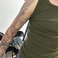 Animated Canvas Custom Tattoo - The outline of the sleeve