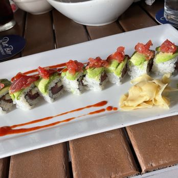 Dive Bar Restaurant - Spicy tuna lover - Seafood Near Me - Jupiter, Florida Dive Bar Restaurant - Spicy tuna lover - Seafood Near Me - Jupiter, Florida