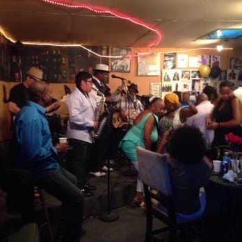 Franklin Bell's Blues Workshop - This joint is jumpin' - Jazz & Blues Near Me - Los Angeles, California Franklin Bell's Blues Workshop - This joint is jumpin' - Jazz & Blues Near Me - Los Angeles, California