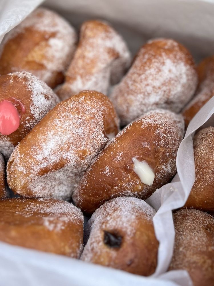 Food from Leonard's Bakery