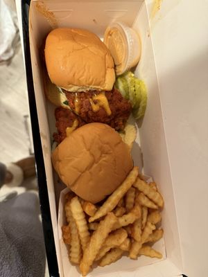 Dave's Hot Chicken by null