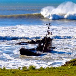 Estero Bluffs State Park - King tide swallowing the Point Estero shipwreck Jan 2023!