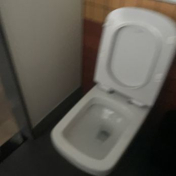 Moxy Asheville - Here's the square toilet - Hotels Near Me - Asheville, North Carolina Moxy Asheville - Here's the square toilet - Hotels Near Me - Asheville, North Carolina