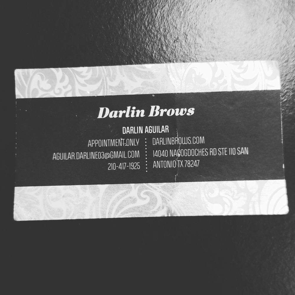 Darlin Brows Logo