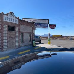 Del Monte Market - A cool looking store